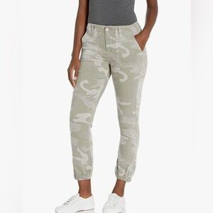 Paige Mayslie Jogger in Camo High Rise Casual Pants